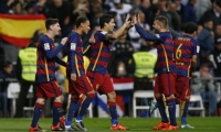برشلونة يتغلب على ريال مدريد برباعية في عقر داره